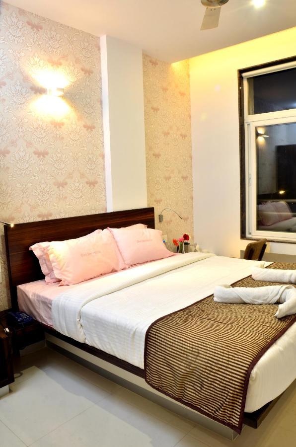 Hotel Sri Sri Executive, Kolhapur Exterior foto