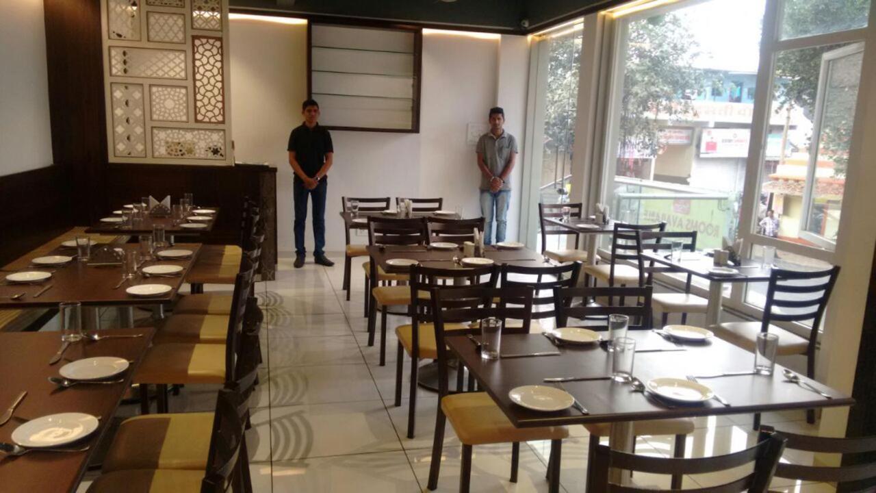Hotel Sri Sri Executive, Kolhapur Exterior foto